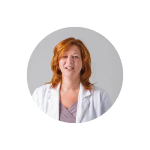 expert Dr Emily Rhodes